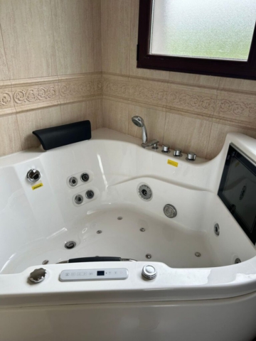 Baños de Casa Rural La Libelula en El Espinar